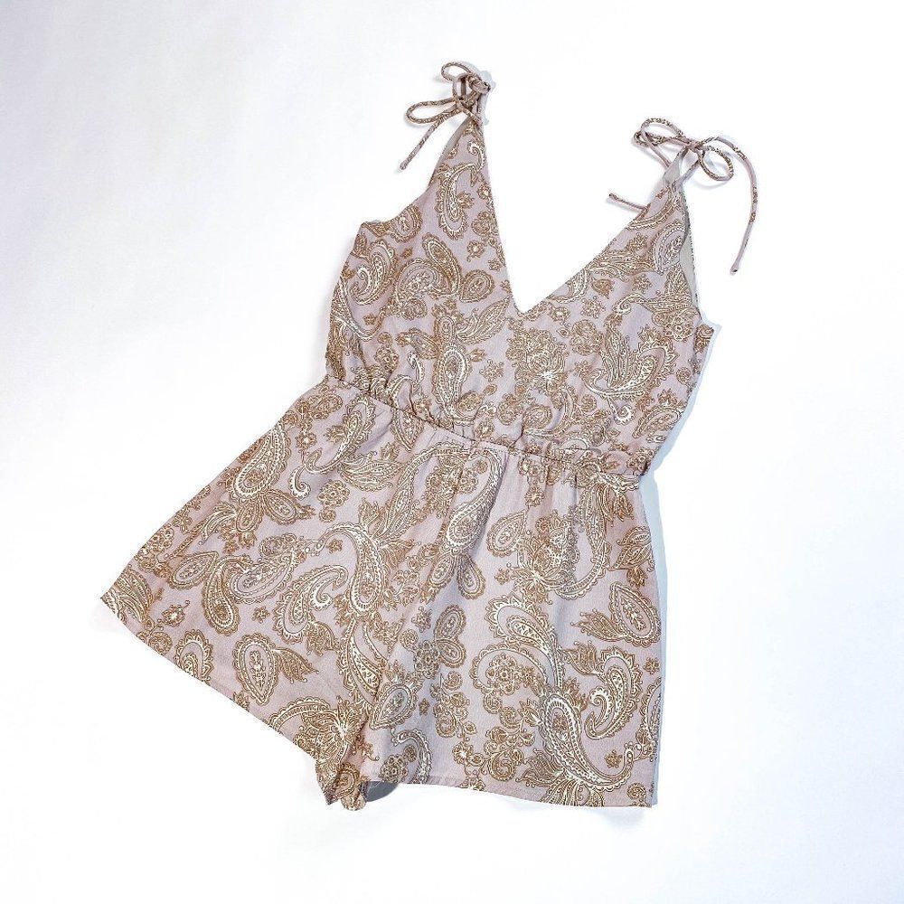 Tobi Stella M paisley print v-neck romper